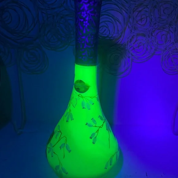 Vintage Hand Painted Uranium Vase - Picture 3 of 9